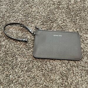 Michael Kors Pebbled Leather Wristlet Wallet in Tan/Silver (Replaced Clasp)